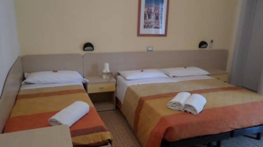 Hotel Sorriso San Mauro Mare Екстер'єр фото