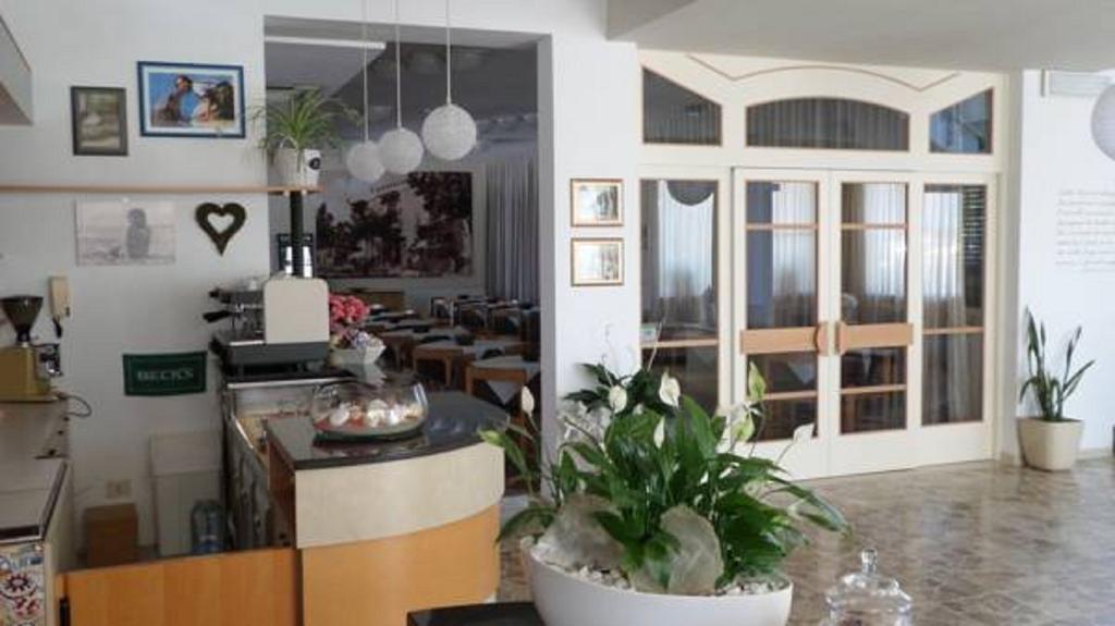 Hotel Sorriso San Mauro Mare Екстер'єр фото