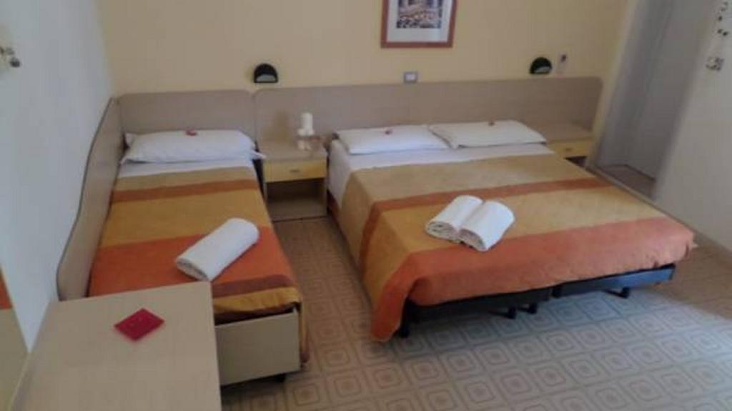 Hotel Sorriso San Mauro Mare Екстер'єр фото